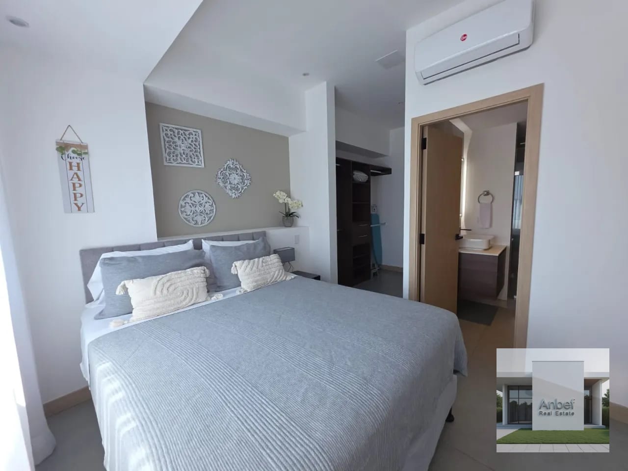 alquiler Apartamento Amueblado Moderno 2 Dormitorios Z10 — Apartamento en Alquiler en Bonadiez, Zona 10, Guatemala, Ciudad — foto 11 de 11