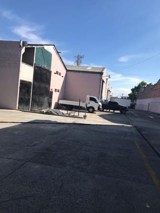 Ofibodegas en renta Pamplona zona 13 — Bodega / Ofibodega en Alquiler en Zona 13, Guatemala, Ciudad — miniatura 2 de 7