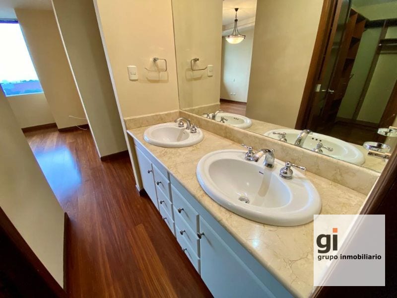 Apartamento en alquiler zona 10, 2 dormitorios + cuarto de servicio — Apartamento en Alquiler en Zona 10, Guatemala, Ciudad — foto 6 de 10