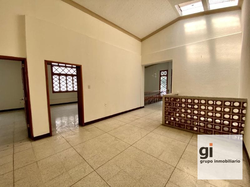 ZONA 11, Casa grande de esquina en alquiler en Mariscal — Casa en Alquiler en Zona 11, Guatemala, Ciudad — foto 8 de 9