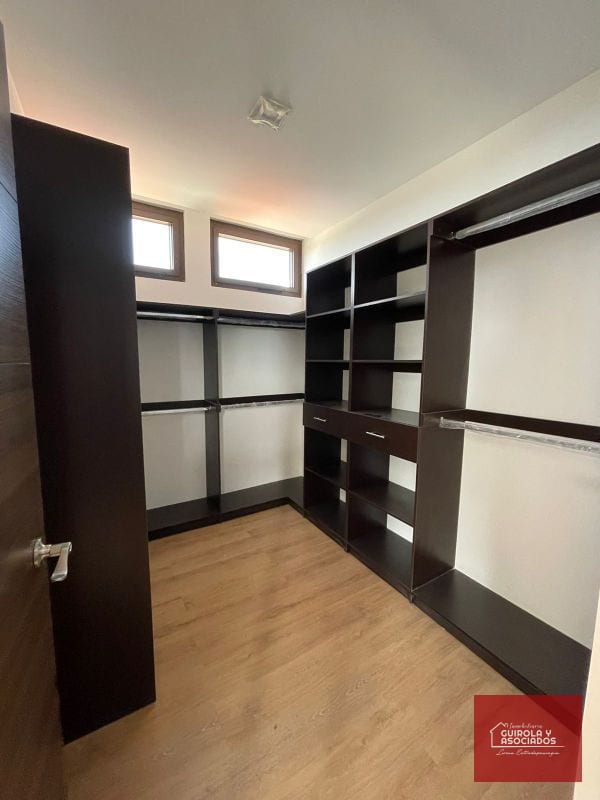 Casas Nuevas en Venta en Zona 15, la Isla 007CVZ15D — Casa en Venta en Zona 15, Guatemala, Ciudad — foto 12 de 16