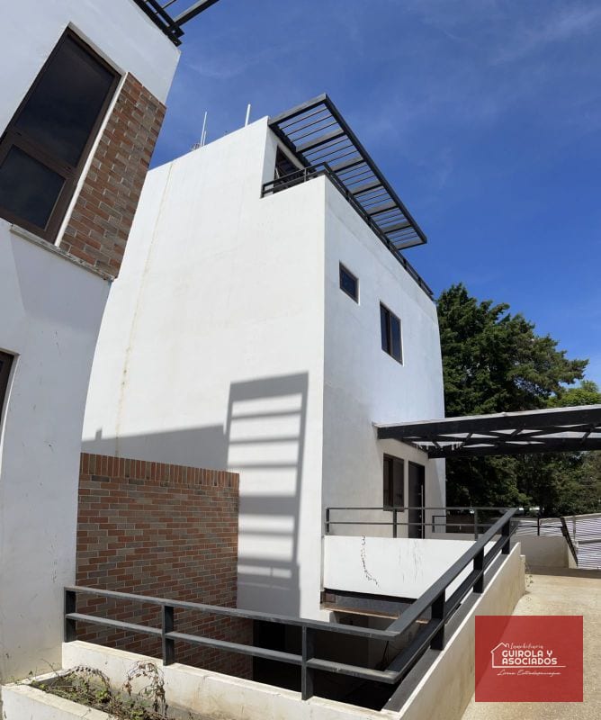 Casas Nuevas en Venta en Zona 15, la Isla 007CVZ15D — Casa en Venta en Zona 15, Guatemala, Ciudad — foto 2 de 16