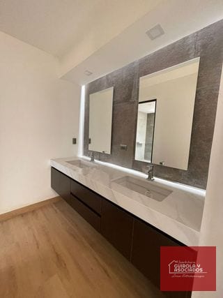 Casas Nuevas en Venta en Zona 15, la Isla 007CVZ15D — Casa en Venta en Zona 15, Guatemala, Ciudad — miniatura 4 de 16
