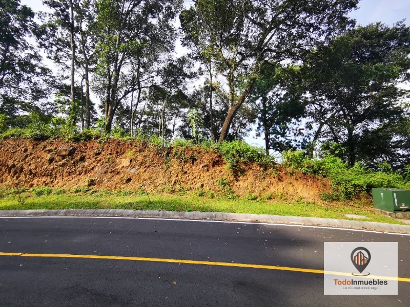 Terreno en Venta en El Pulté Golf - 3
