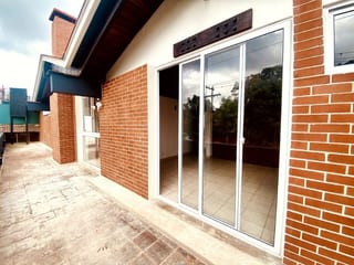 Apartamento remodelado excelente ubicacion sobre la diagonal 6 — Apartamento en Alquiler en Zona 10, Guatemala, Ciudad — miniatura 6 de 11
