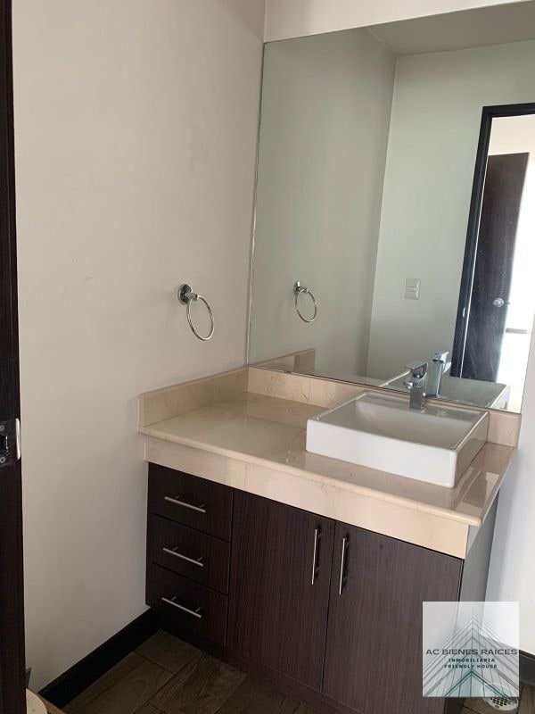 3 habitaciones zona 10 - 5