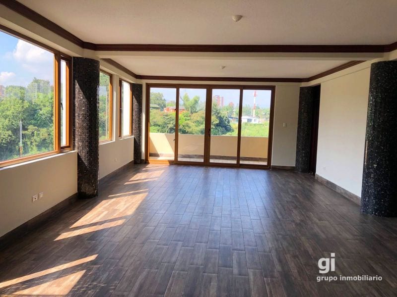 Amplia casa en venta con espacio adicional para un pequeño negocio. Ubicada en Zona 15 — Casa en Venta en Zona 15, Guatemala, Ciudad — foto 5 de 11