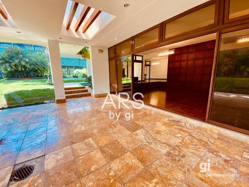 Casa en Condominio privado doble garita zona 14 - 13