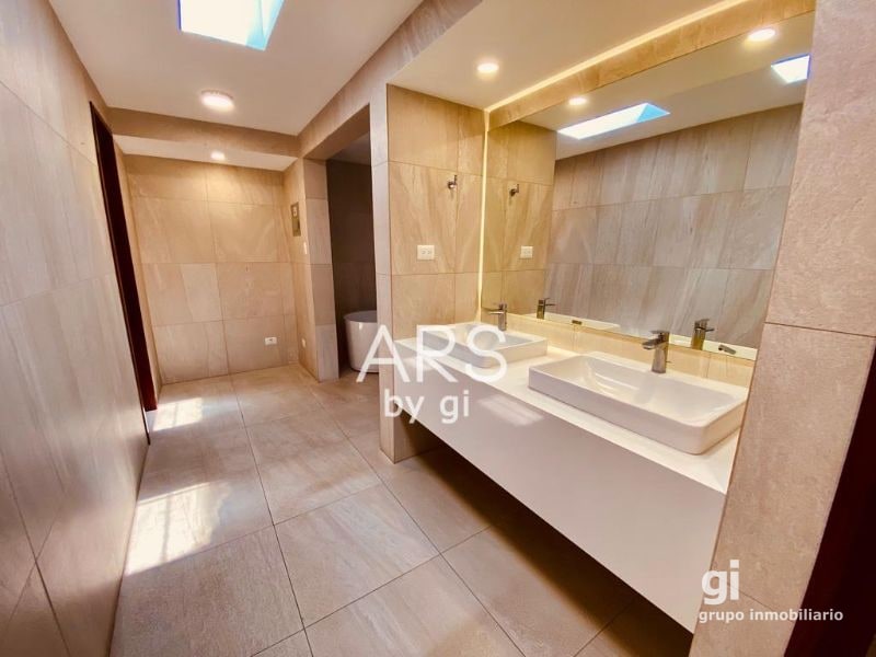 Casa en Condominio privado doble garita zona 14 - 1