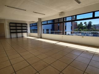 EDIFICIO EN ZONA 4 EN RENTA — Edificio en Alquiler en Zona 4, Guatemala, Ciudad — miniatura 1 de 8