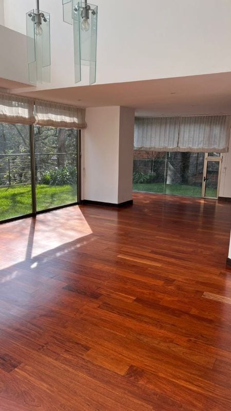APARTAMENTO CON JARDIN DE DOS NIVELES EN ZONA 15 EN VENTA — Apartamento en Venta en Verdino, Zona 15, Guatemala, Ciudad — foto 13 de 14