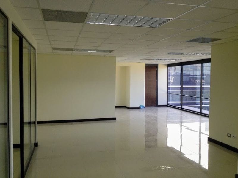 DESIGN CENTER OFICINA EN VENTA ZONA 10 — Oficina en Venta en Design Center, Zona 10, Guatemala, Ciudad — foto 4 de 8