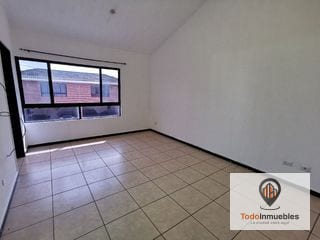 Casa en Venta en Portal de San Isidro 3 — Casa en Venta en Portal de San Isidro III, Zona 16, Guatemala, Ciudad — miniatura 2 de 13