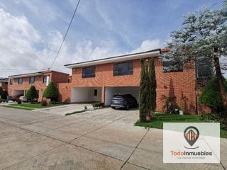Casa en Venta en Portal de San Isidro 3 — Casa en Venta en Portal de San Isidro III, Zona 16, Guatemala, Ciudad — miniatura 1 de 13