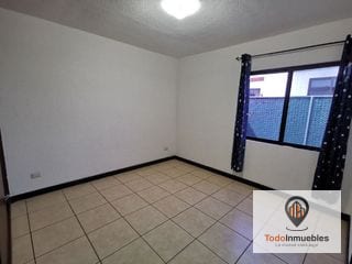 Casa en Venta en Portal de San Isidro 3 — Casa en Venta en Portal de San Isidro III, Zona 16, Guatemala, Ciudad — miniatura 8 de 13