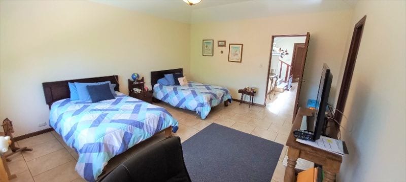 Cómoda Casa en Las Lomas km16.5 CAES — Casa en Venta en Carretera a El Salvador, Guatemala, Ciudad — foto 3 de 13