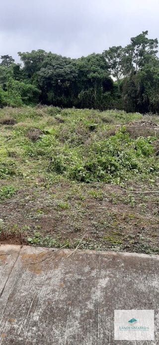 VENTA TERRENO PLANO EN  ALTAVISTA GOLF Y TENIS CLUB , SAN JOSE PINULA CAES — Terreno en Venta en San José Pinula, Guatemala, Ciudad — miniatura 3 de 4