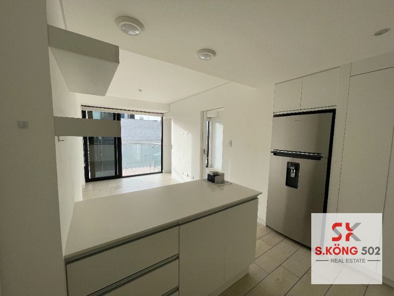 MODERNO APARTAMENTO CON BALCÓN EN VENTA, EDIFICIO QUO — Apartamento en Venta en Zona 4, Guatemala, Ciudad — foto 7 de 14