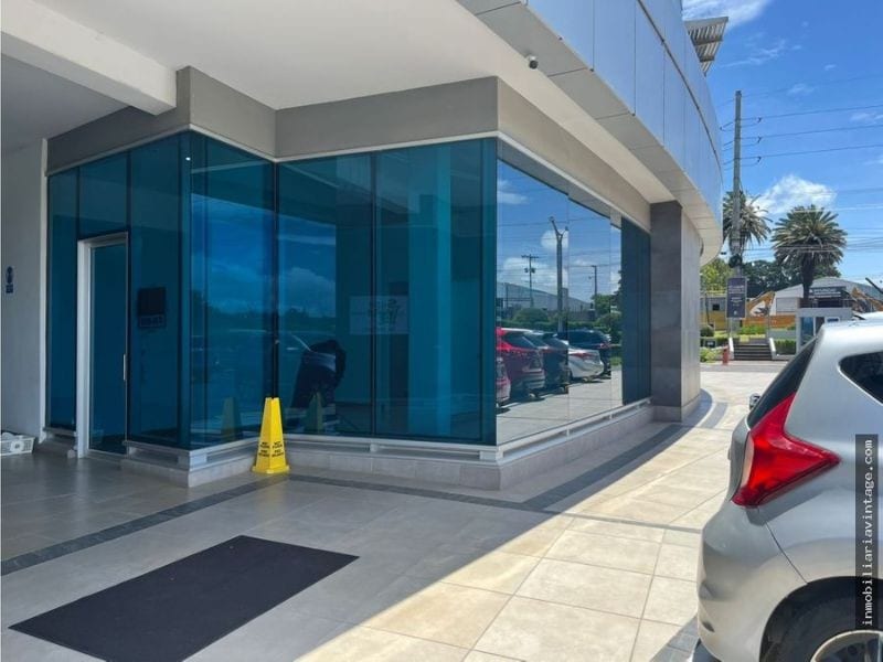OFICINA PLAZA PORTAL DEL BOSQUE EN VENTA KM22.5 CARRETERA A EL SALVADOR — Oficina en Venta en Carretera a El Salvador, Guatemala, Ciudad — foto 2 de 11