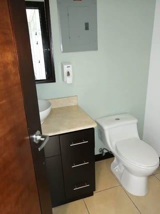 Oficina 76 m2 en renta, zona 10 Torino — Oficina en Alquiler en Zona 10, Guatemala, Ciudad — miniatura 13 de 15