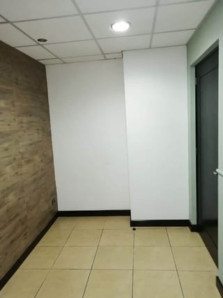 Oficina 76 m2 en renta, zona 10 Torino — Oficina en Alquiler en Zona 10, Guatemala, Ciudad — miniatura 4 de 15