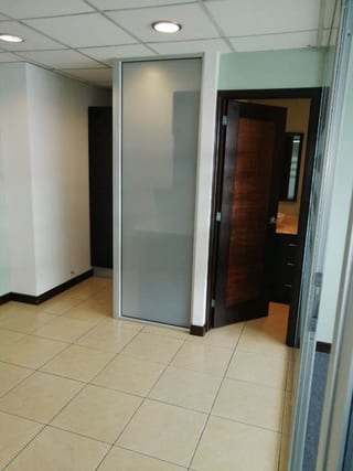 Oficina 76 m2 en renta, zona 10 Torino — Oficina en Alquiler en Zona 10, Guatemala, Ciudad — miniatura 14 de 15