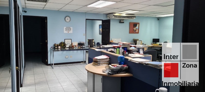 Venta de oficina sobre Avenida Las Américas, Zona 9 - 7