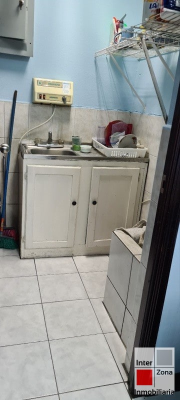 Venta de oficina sobre Avenida Las Américas, Zona 9 - 4