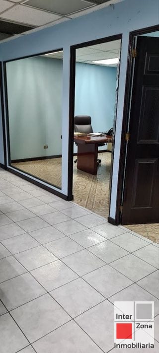 Venta de oficina sobre Avenida Las Américas, Zona 9 — Oficina en Venta en Zona 9, Guatemala, Ciudad — miniatura 3 de 12