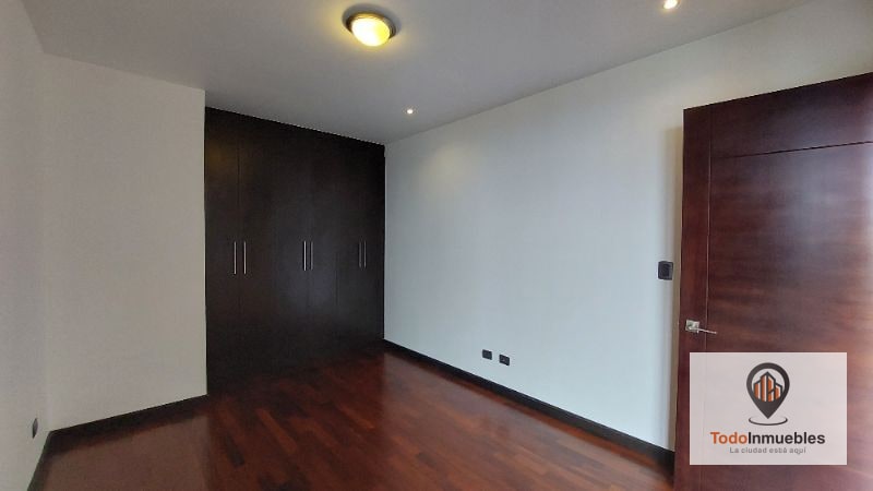Apartamento Penthouse en Venta en zona 15 vh1 - 8