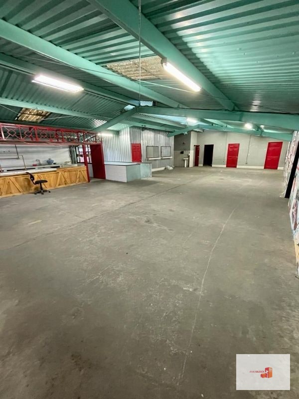 Renta bodega zona 10 - 620m2 - 2 niveles - 6