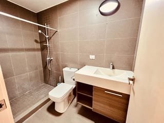 Apartamento en alquiler cerca de Zona Pradera — Apartamento en Alquiler en Zona 10, Guatemala, Ciudad — miniatura 9 de 13