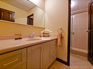 APARTAMENTO EN ZONA 14 — Apartamento en Venta en Zona 14, Guatemala, Ciudad — miniatura 4 de 9