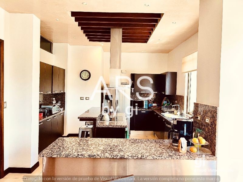 Lujoso Penthouse en zona 15 - 9