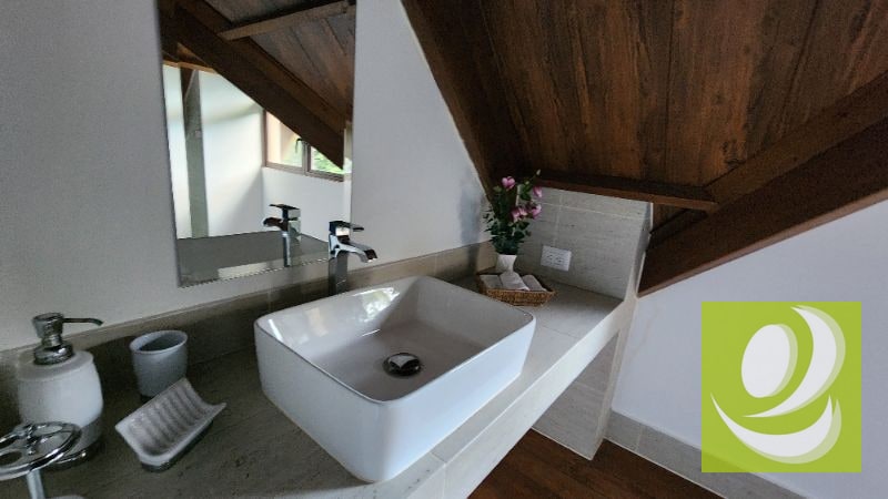 VENDO CASA EN CONDOMINIO ENTRADA A SAN MIGUEL DUEÑAS SACATEPEQUEZ - 1