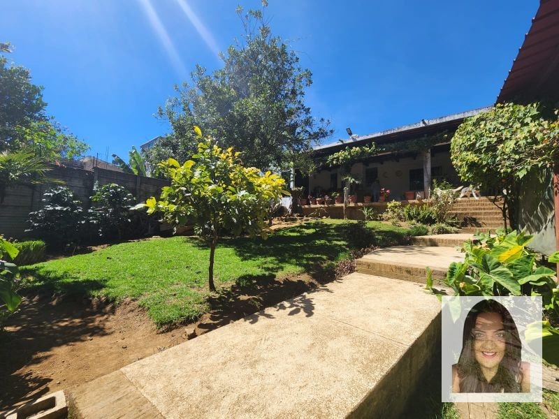 Casa en venta en San Lucas Sacatepéquez, Ubicación céntrica - 14