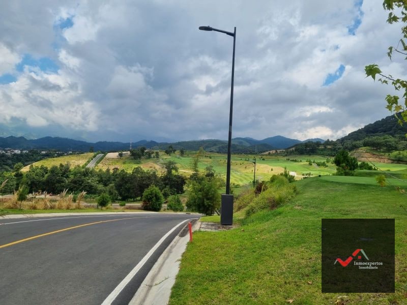 TERRENO EN VENTA EL PULTE GOLF, ZONA 16 - 8