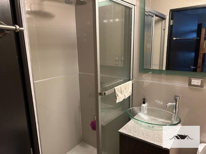 EN VENTA APARTAMENTO REMODELADO ZONA 10 CIUDAD VIEJA — Apartamento en Venta en Ciudad Vieja, Zona 10, Guatemala, Ciudad — foto 10 de 12
