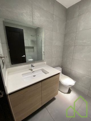 Casa Residencial en Renta en Oakland — Casa en Alquiler en Oakland I, Zona 10, Guatemala, Ciudad — miniatura 9 de 11