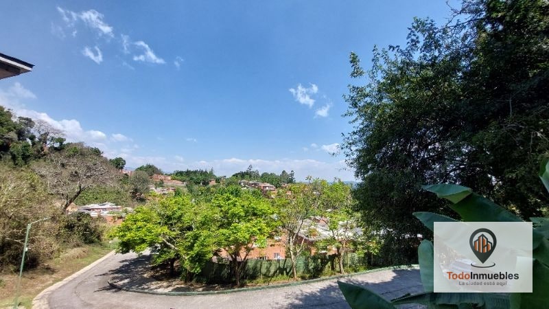 Terreno en Venta en Colinas de Castel Fraijanes - 1