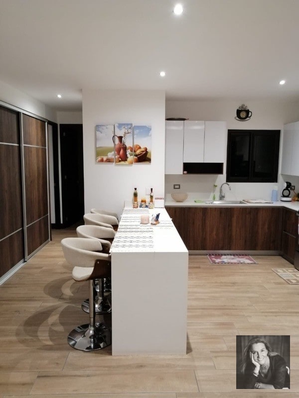 VIVALT / Apartamento en Venta zona 10 - 8
