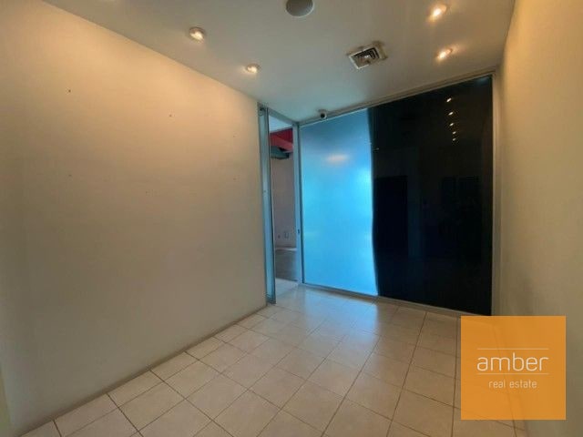 Oficina en Zona Pradera zona 10 - 4