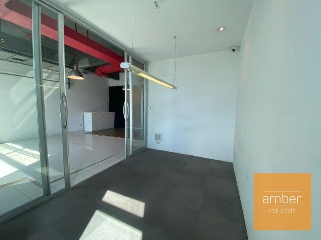 Oficina en Zona Pradera zona 10 - 2