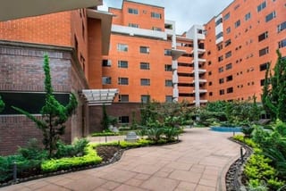 VERDINO APARTAMENTO DE DOS NIVELES EN ZONA 15 EN VENTA  — Apartamento en Venta en Verdino, Zona 15, Guatemala, Ciudad — miniatura 1 de 15