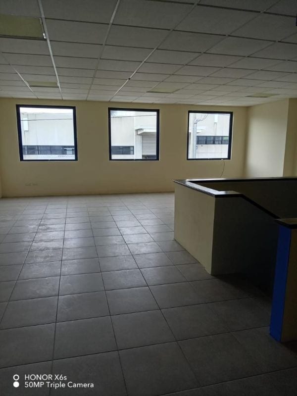 OFIBODEGA EN VENTA  ECO PLAZA KM. 22.5 CARRETERA A EL SALVADOR — Bodega / Ofibodega en Venta en Eco Plaza, Carretera a El Salvador, Guatemala, Ciudad — foto 6 de 9