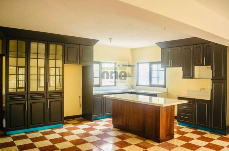 Escuintla TIQUISATE Vendo casa con 5 dormitorios — Casa en Venta en Escuintla, Escuintla — foto 2 de 9