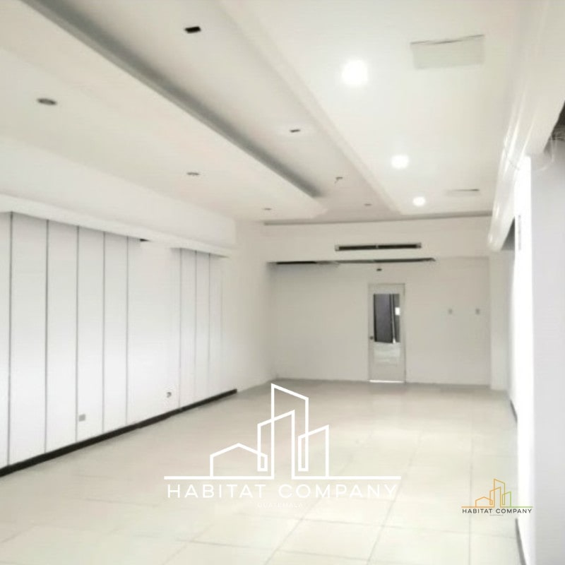 LOCAL COMERCIAL EN VENTA EN CENTRO COMERCIAL LA PRADERA, ZONA 10, CIUDAD DE GUATEMALA - 1