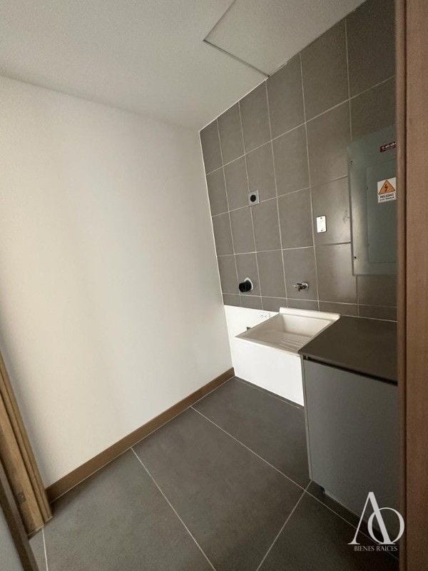 Apartamento en Alquiler Edificio Vertic, zona 14 N7 / EN DIRECTO — Apartamento en Alquiler en Vertic, Zona 14, Guatemala, Ciudad — foto 4 de 10