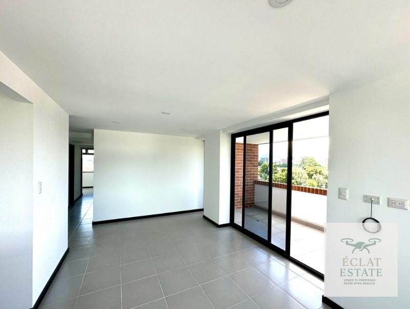 Apartamento en Zona 14 | 3 Habitaciones en Venta – La Villa - 1