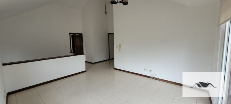 EN RENTA CASA ZONA 14 LA CAÑADA 325 mts2 — Casa en Alquiler en La Cañada, Zona 14, Guatemala, Ciudad — foto 3 de 17